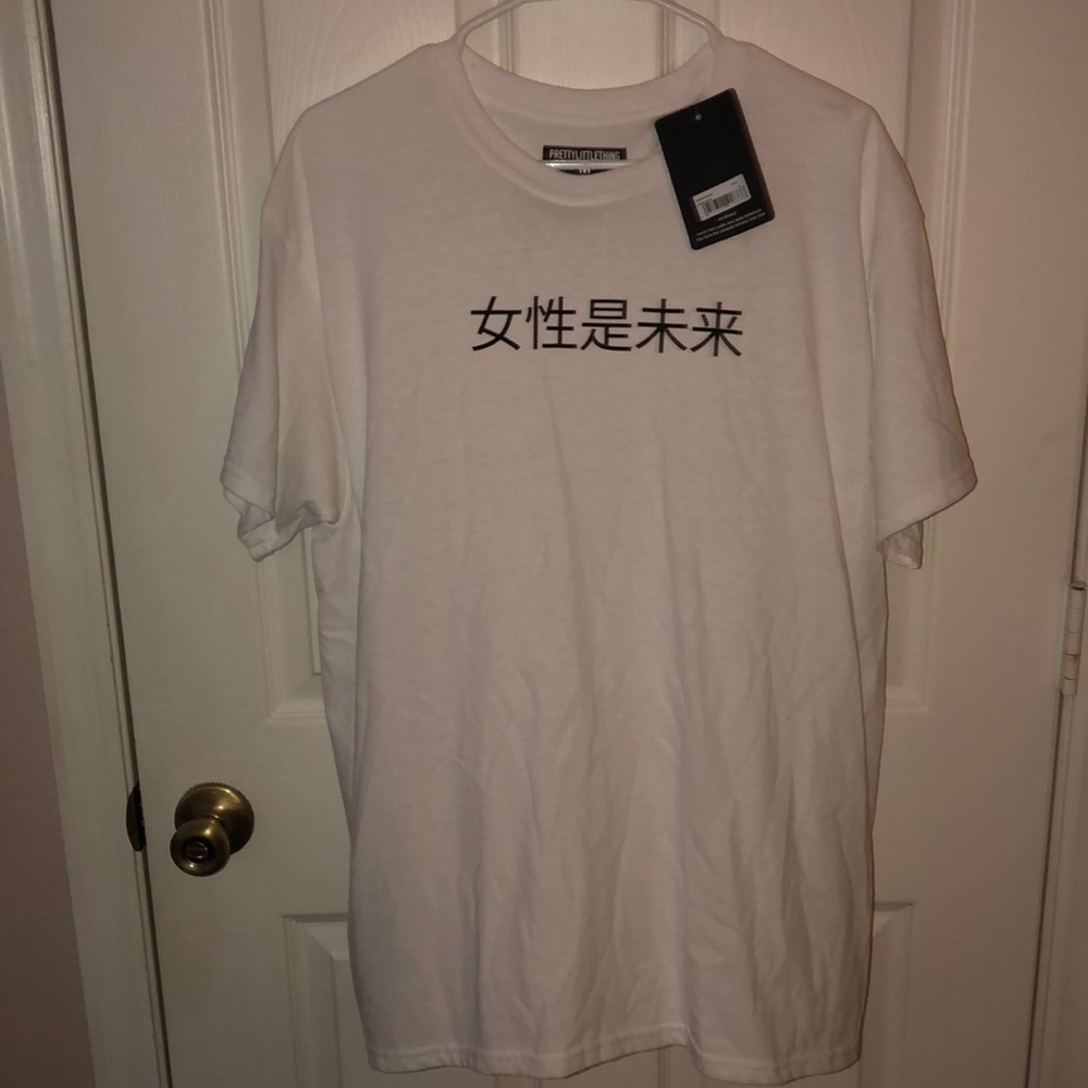 Oversized graphic tee